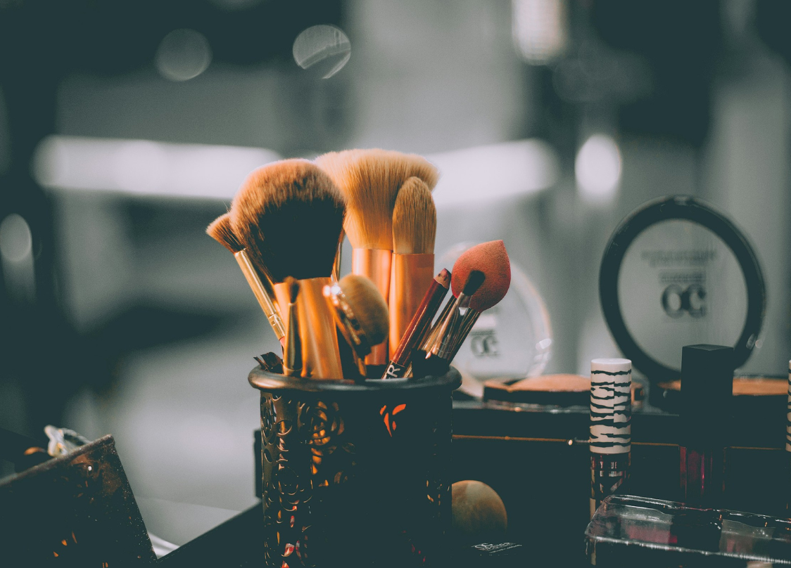 دراسة جدوى صالون نسائي: سوق يتجاوز 5 مليار دولار في 2033